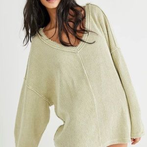 Free People Easy V Pullover In Lemongrass